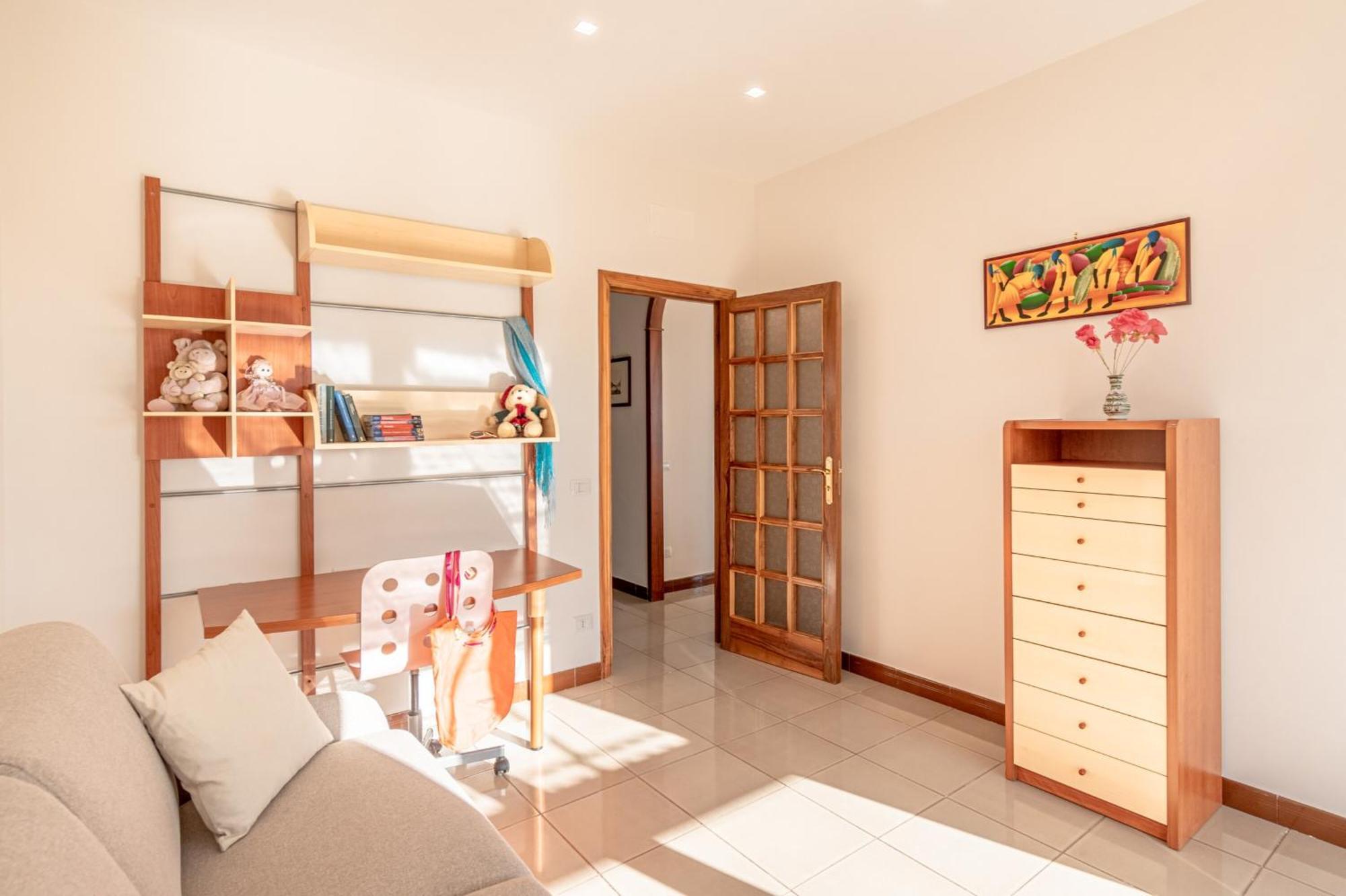 Bright Private Parking - Happy Apartment